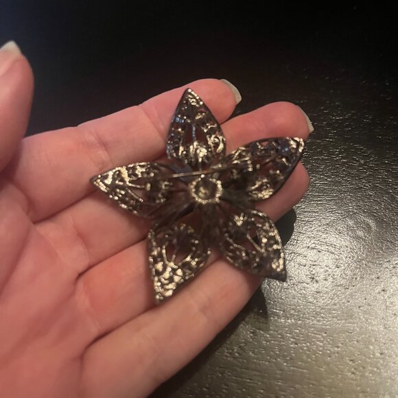 Black and Clear Rhinestone Starfish Design Brooch by Premier Designs - Picture 2 of 3